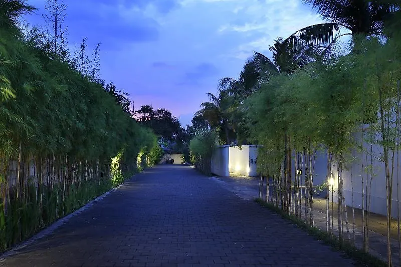 Nunia Boutique Villa Семиньяк