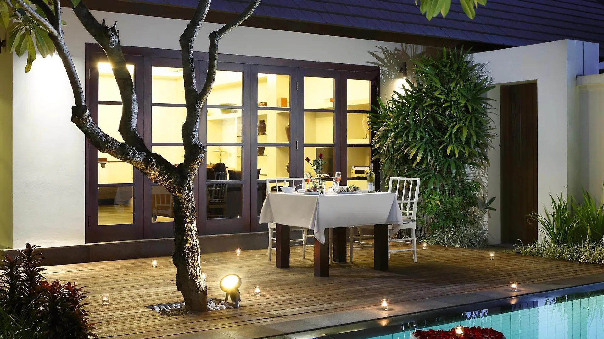 Nunia Boutique Villa Seminyak  0*, Seminyak (Bali)